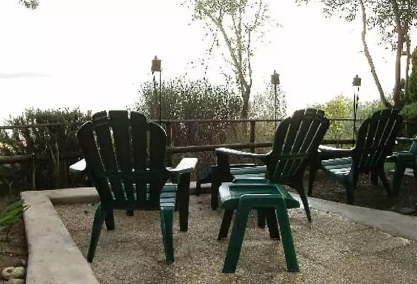 تختخواب و صبحانه Villa Trasimeno