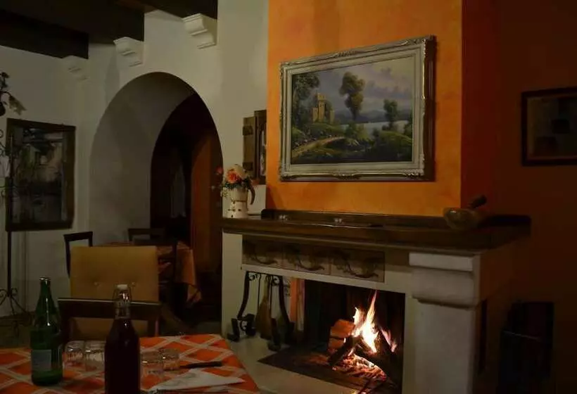 田舎風ホテル Agriturismo La Palazza