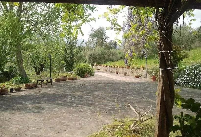 Maaseutuhotelli La Gabbianella E Il Gatto