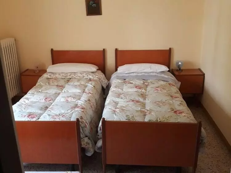 Aamiaismajoitus (B&B) Alloggio Taddei