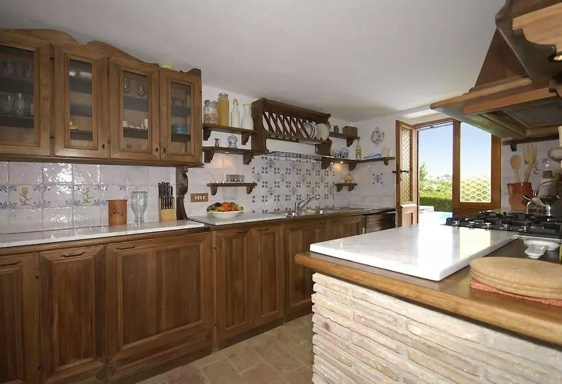 簡易ホテル Il Casale Di Max