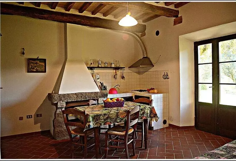 Maaseutuhotelli Agriturismo Poggio Macinaio