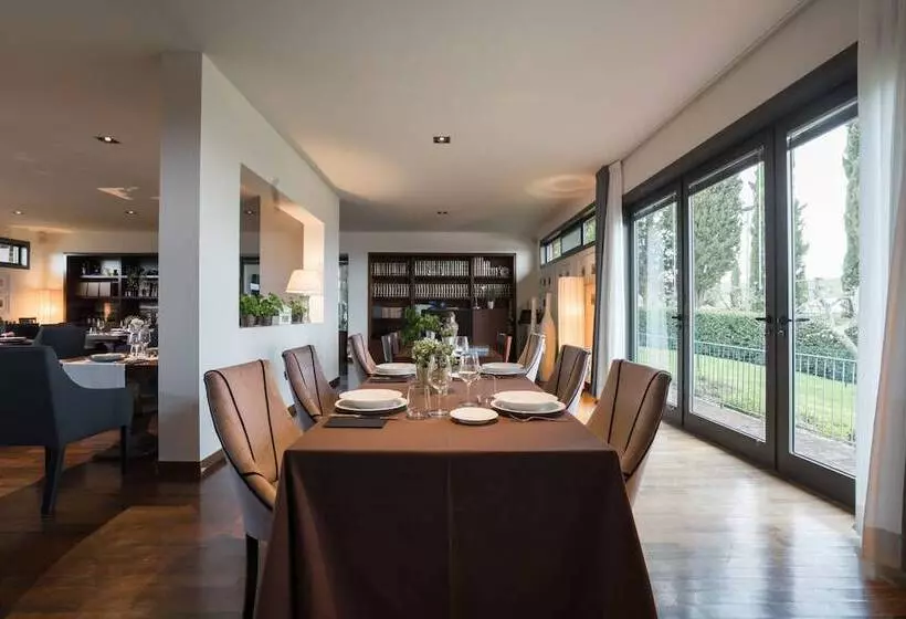 Maaseutuhotelli Borgo Iesolana