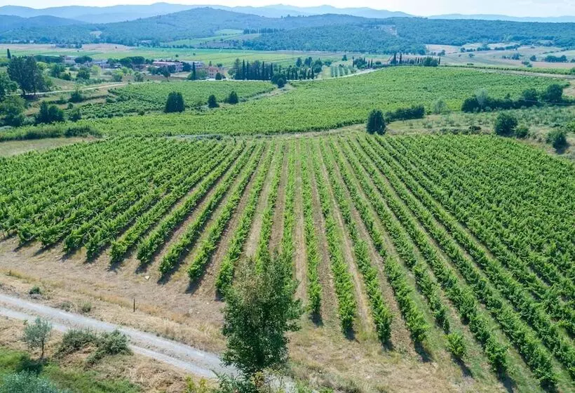Maaseutuhotelli Tenuta La Pieve Casale Il Giglio
