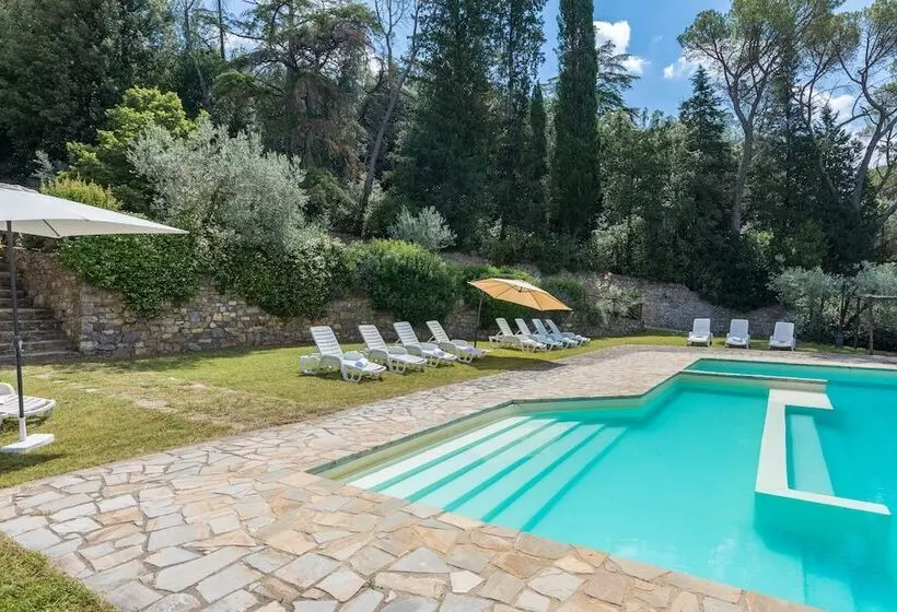 Maaseutuhotelli Tenuta La Pieve Casale Il Giglio