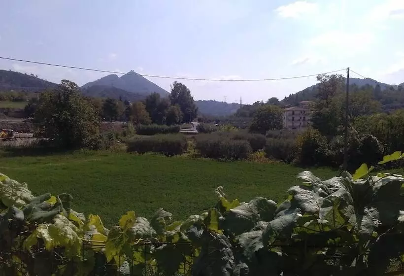 تختخواب و صبحانه Agriturismo Santagada