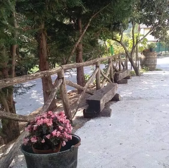 تختخواب و صبحانه Agriturismo Santagada