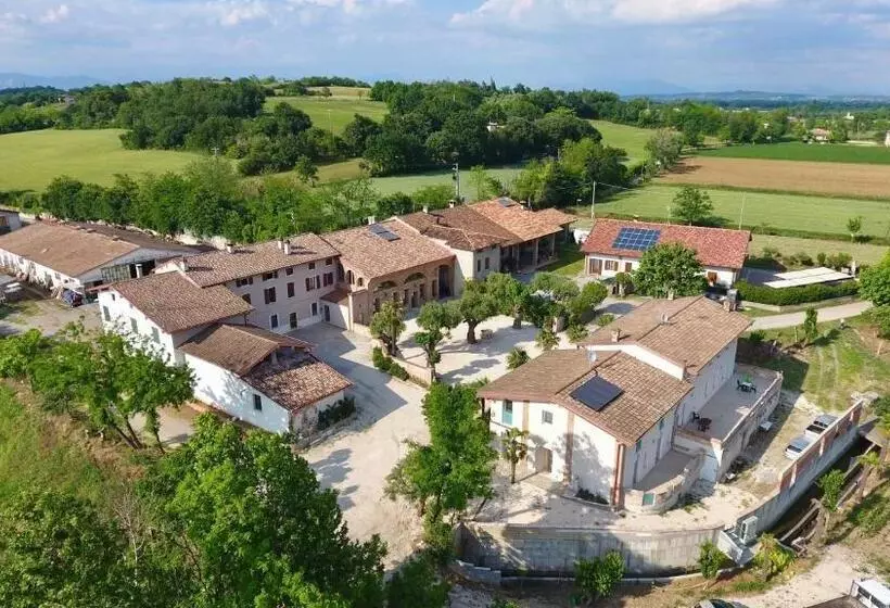 田舎風ホテル Agriturismo Le Fontanelle Da Valente