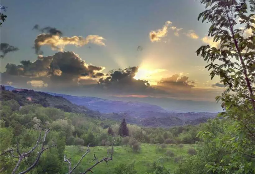 田舎風ホテル Le Case Della Buca Agriturismo Ed Agricampeggio