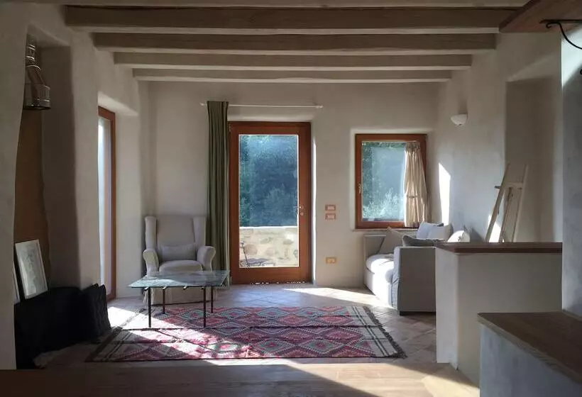 田舎風ホテル Le Case Della Buca Agriturismo Ed Agricampeggio