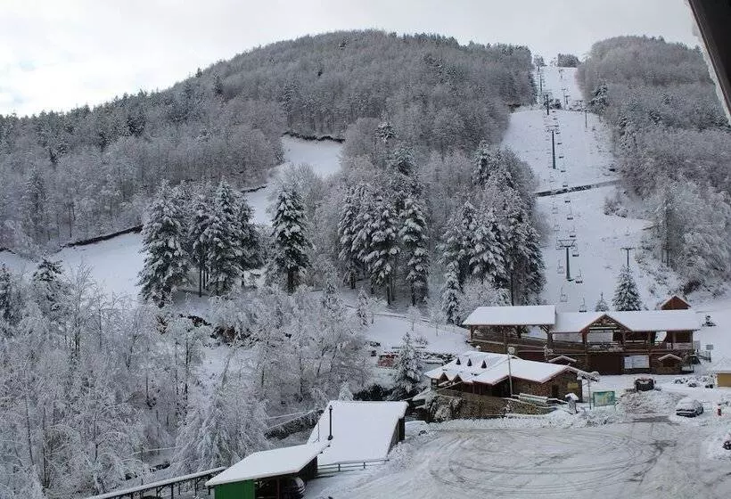 National Park Hotel & Spa