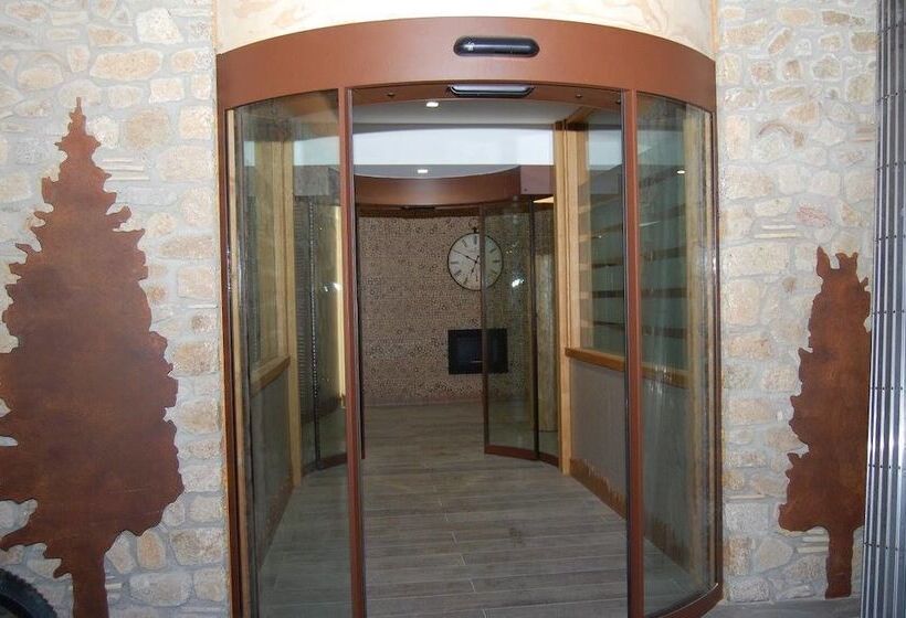 National Park Hotel & Spa