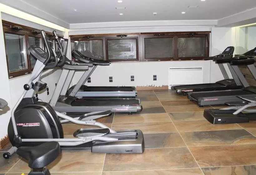 National Park Hotel & Spa