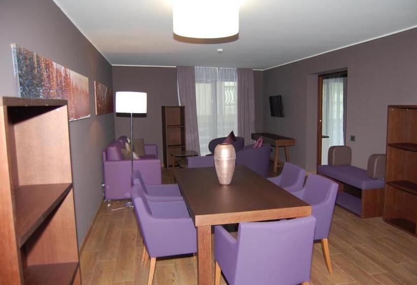 National Park Hotel & Spa