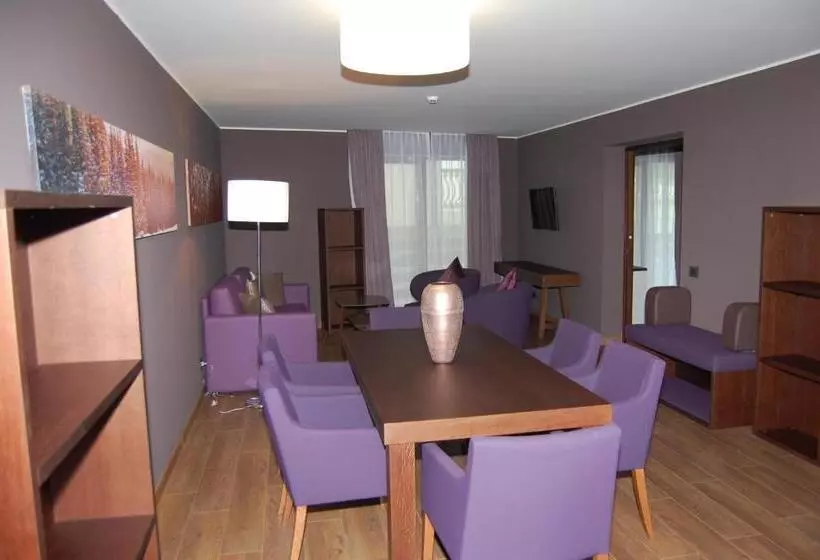 National Park Hotel & Spa