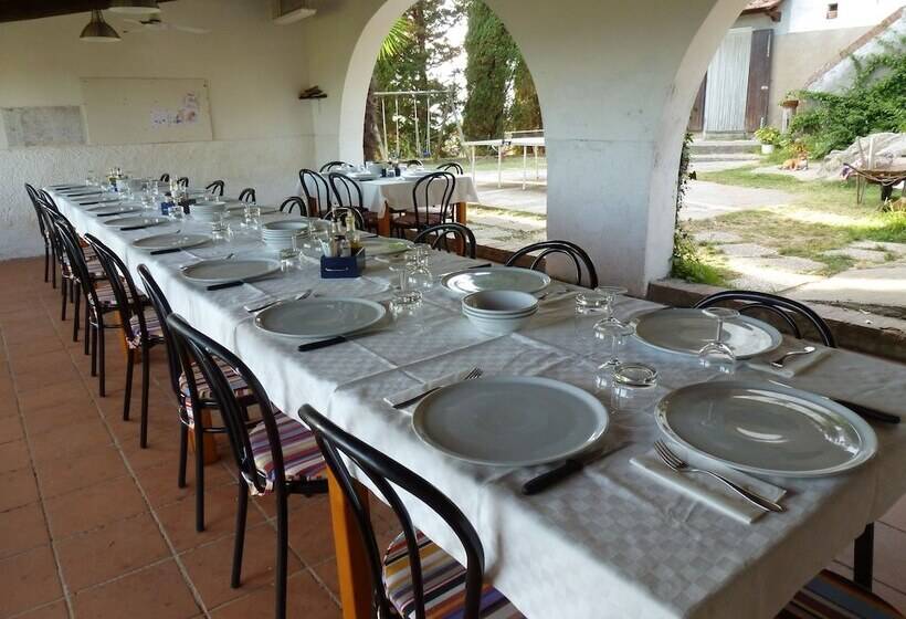 Отель Albergo Montechiari