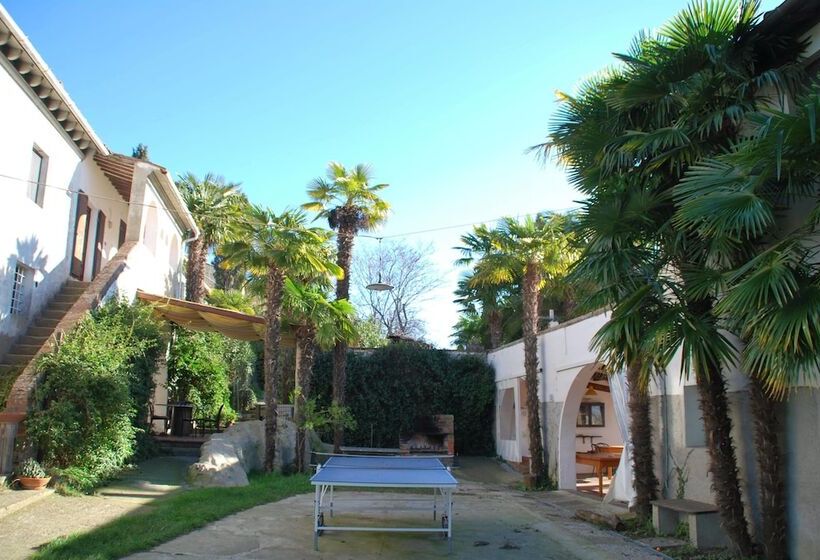 Отель Albergo Montechiari