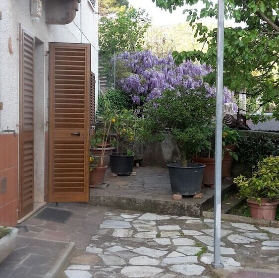 Pension (Hôtel basse catégorie) Gessy S