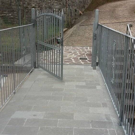 Pension (Hôtel basse catégorie) Gessy S