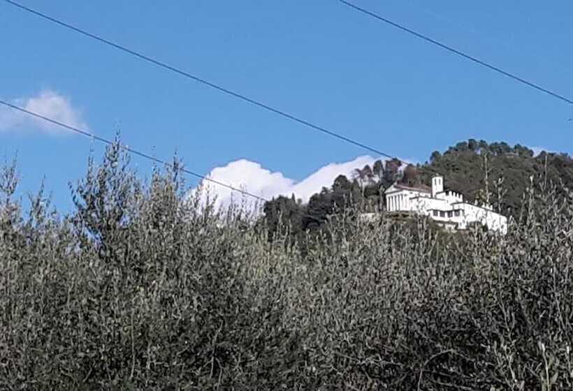 Pension (Hôtel basse catégorie) Gessy S