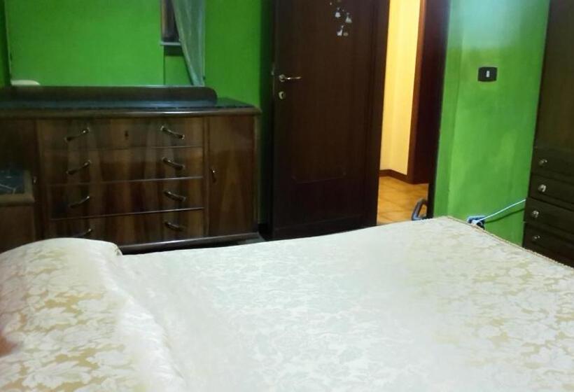 Pension (Hôtel basse catégorie) Gessy S