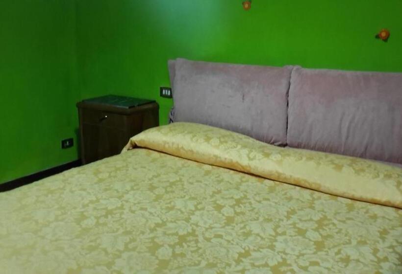 Pension (Hôtel basse catégorie) Gessy S