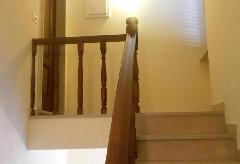 Pension (Hôtel basse catégorie) Gessy S