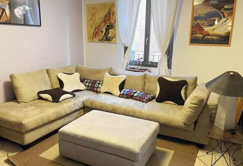 تختخواب و صبحانه Amici Miei Rooms