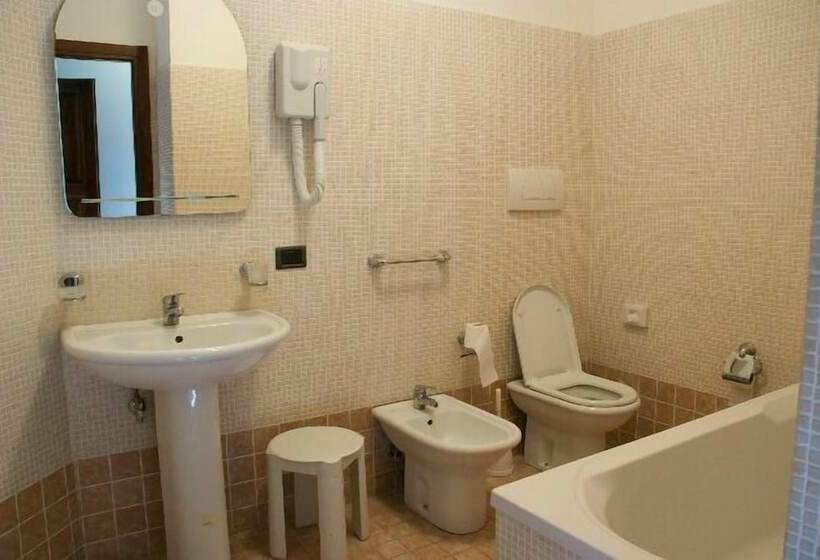 فندق ريفى Agriturismo Le Francesche