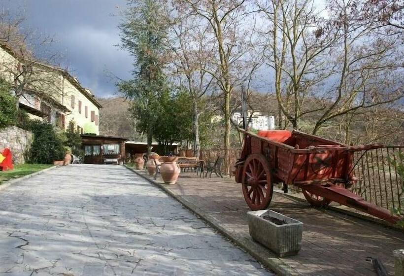 فندق ريفى Agriturismo Le Francesche