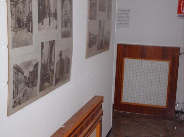 בית מלון כפרי Triana E Tyche