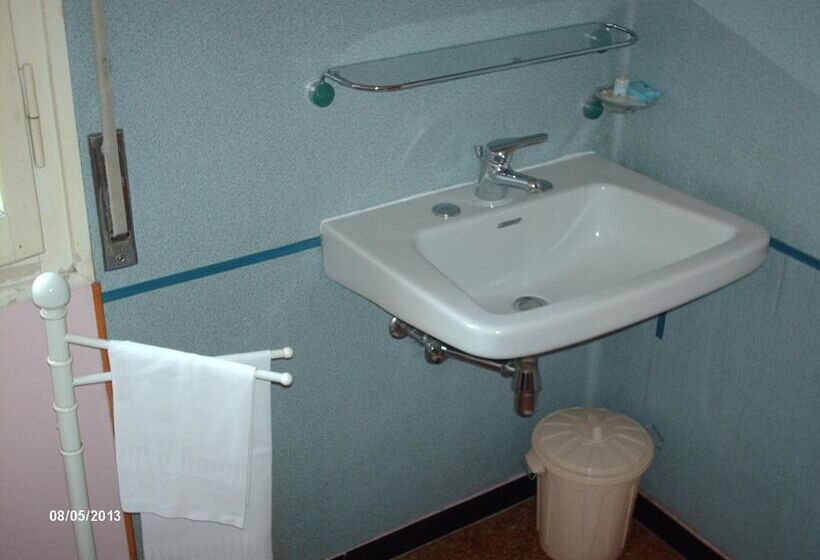 בית מלון כפרי Triana E Tyche