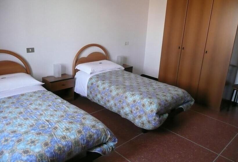 בית מלון כפרי Triana E Tyche