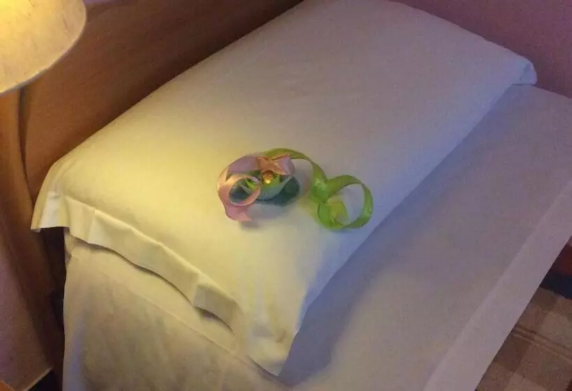 Hotelli Triana E Tyche