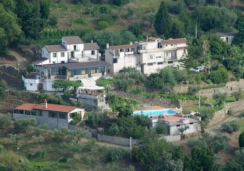 Tenuta Mauri  Agriturismo Vota