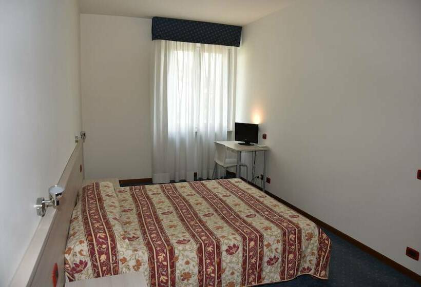 בית מלון כפרי Fiesta