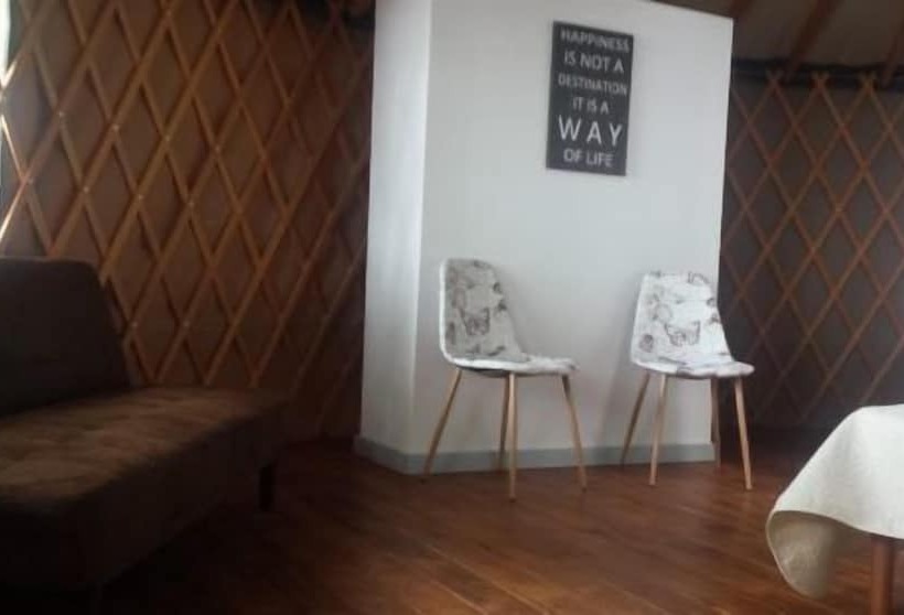 בית מלון כפרי Parco Del Lago Glamping & Lodges