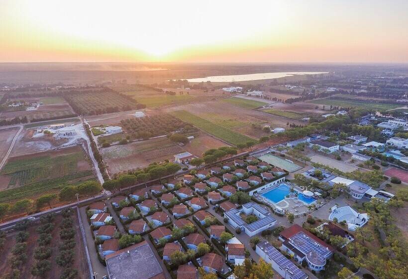 פונדק Nicolaus Club Alimini Smile