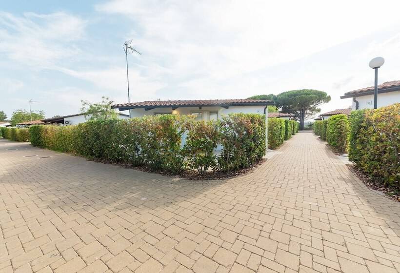 פונדק Nicolaus Club Alimini Smile