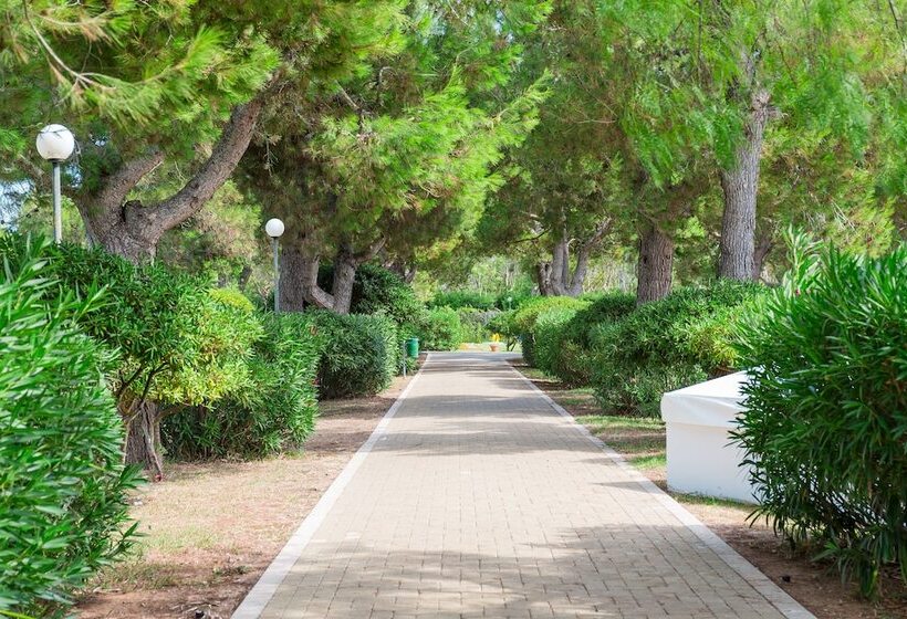 פונדק Nicolaus Club Alimini Smile