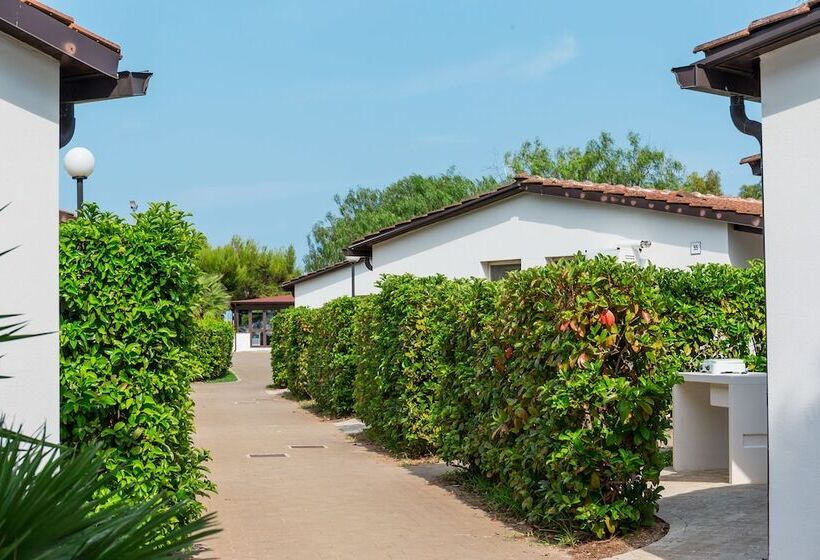 פונדק Nicolaus Club Alimini Smile