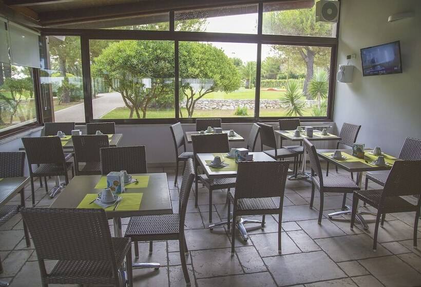 פונדק Nicolaus Club Alimini Smile