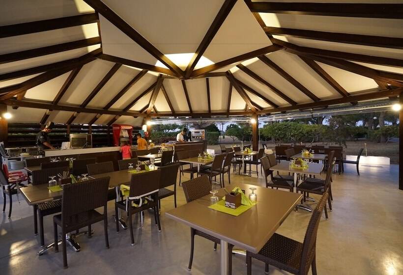 פונדק Nicolaus Club Alimini Smile