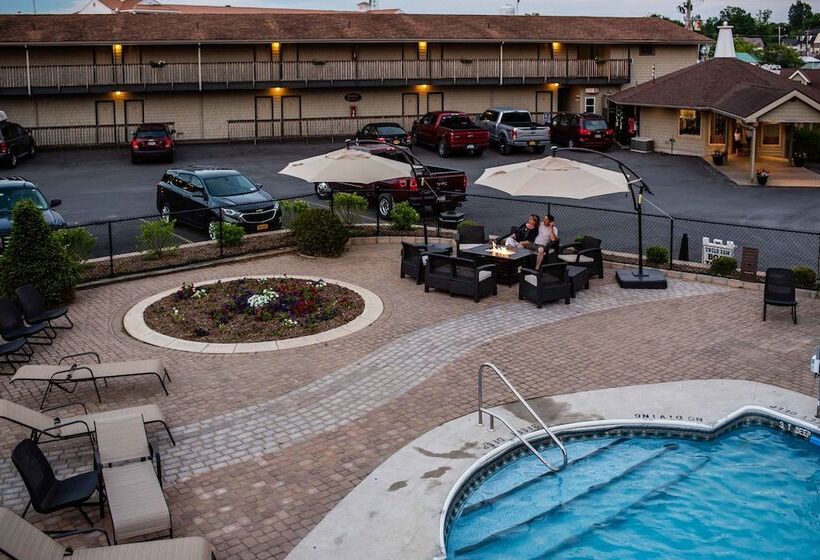 בית מלון כפרי Capt. Thomson S Resort