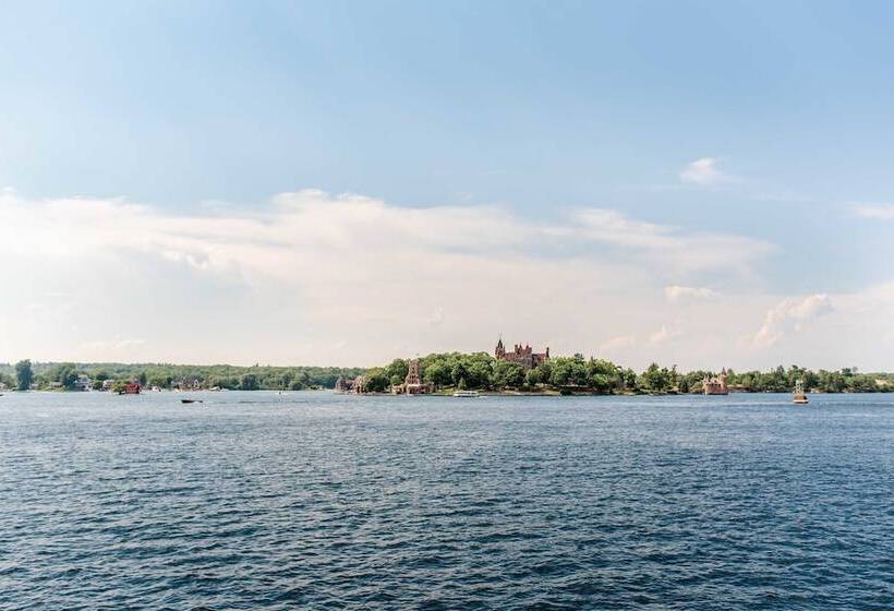 בית מלון כפרי Capt. Thomson S Resort