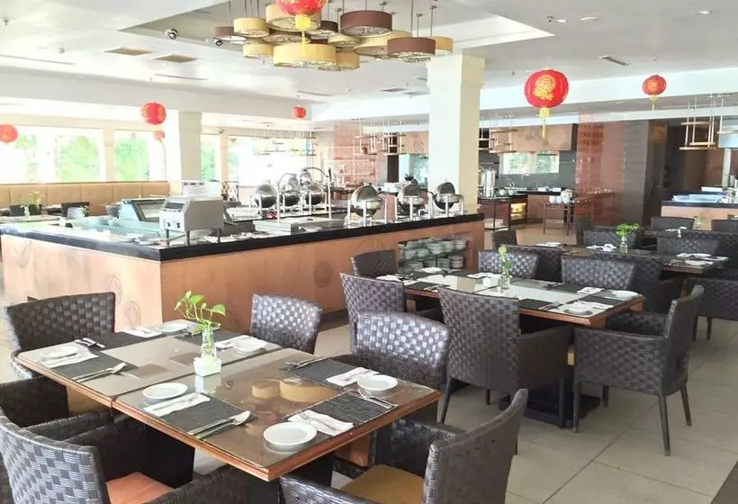 Отель Century Langkawi Beach Resort