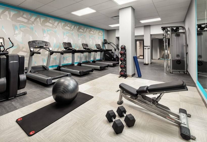 فندق Crowne Plaza Dallas Love Field   Med Area, An Ihg