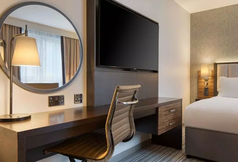 בית מלון כפרי Doubletree By Hilton London Chelsea