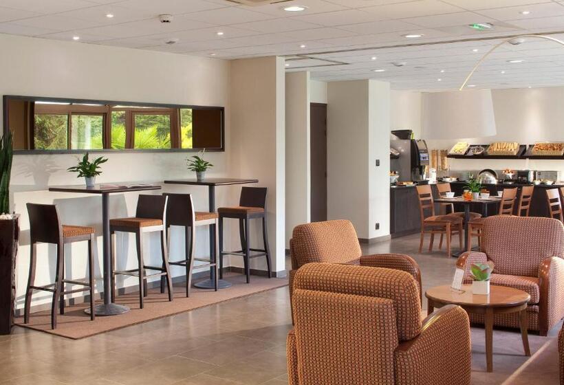هتل Escale Oceania Nantes Aéroport
