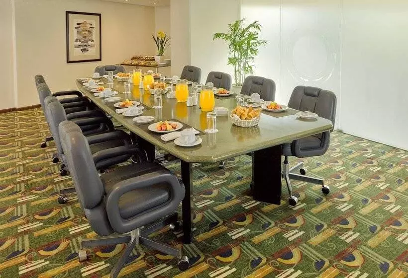 هتل Estelar Miraflores